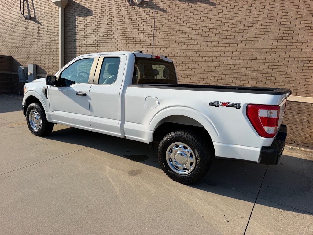Photo 3 of this FORD F150 SC 4X4