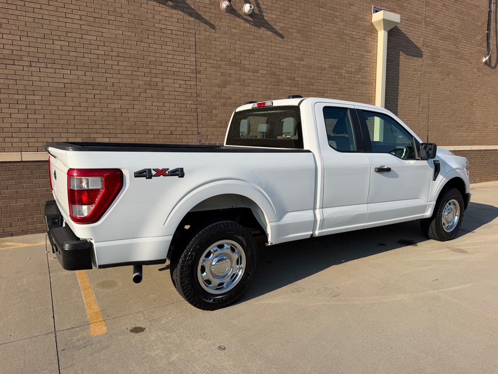 Photo 4 of this FORD F150 SC 4X4