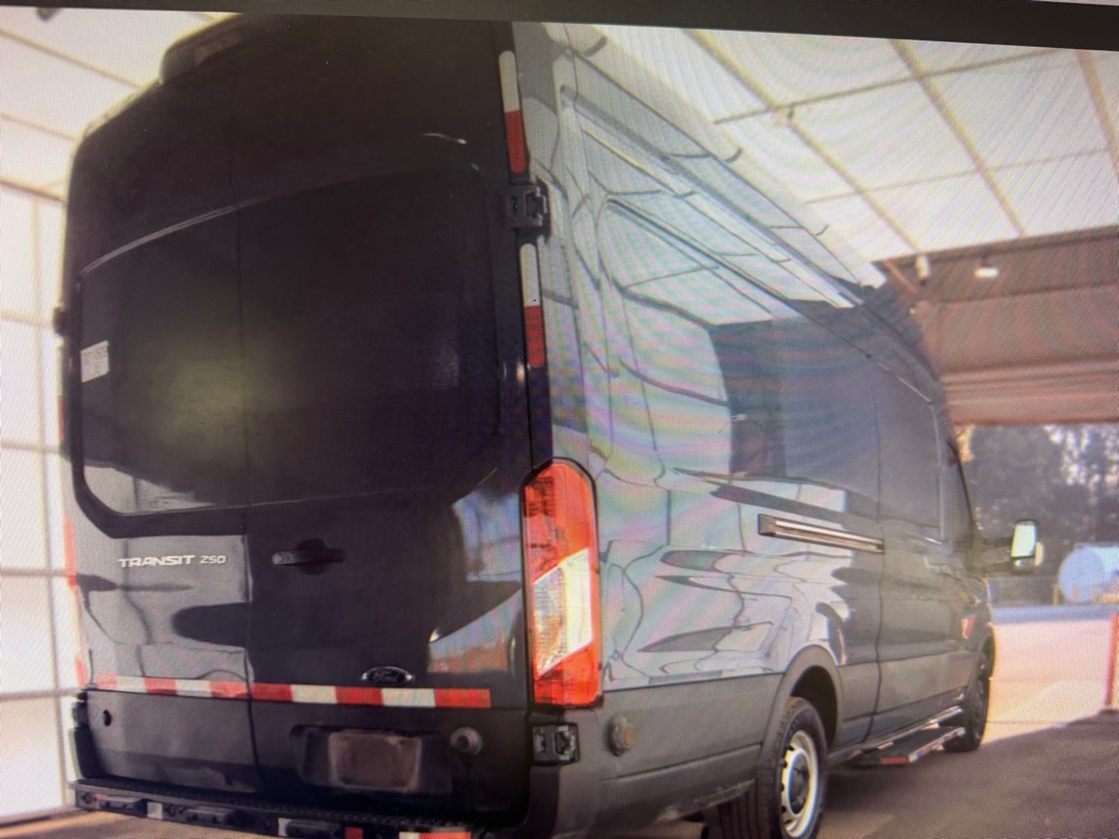 2022 FORD TRANSIT T-250