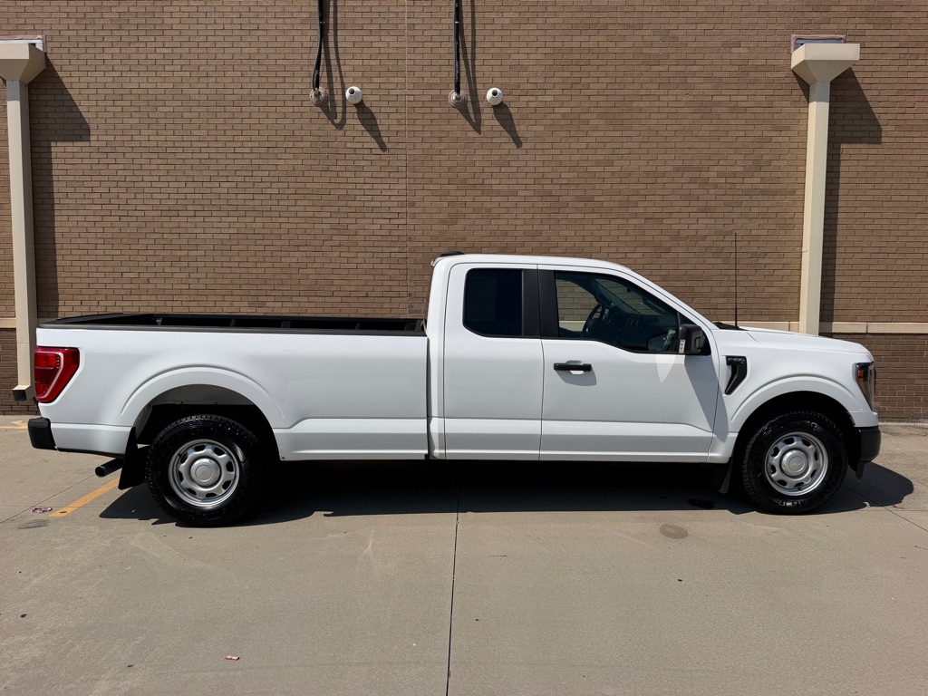 Photo 7 of this FORD F150 SC LWB
