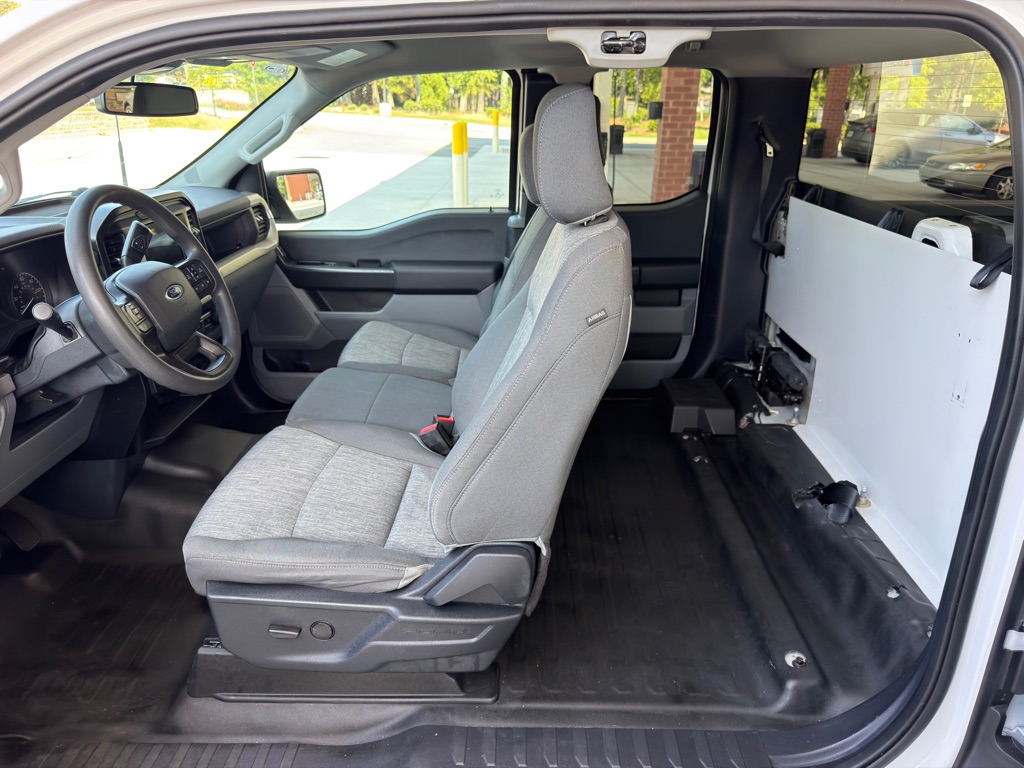 Photo 17 of this FORD F150 SC LWB