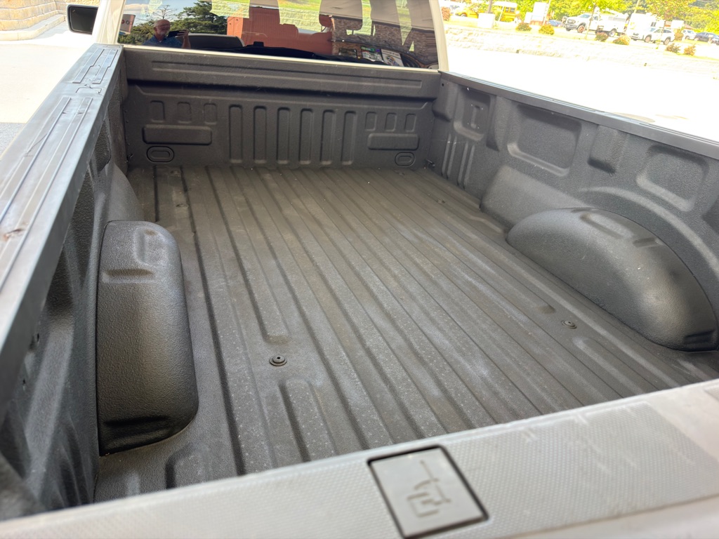 Photo 19 of this FORD F150 SC LWB