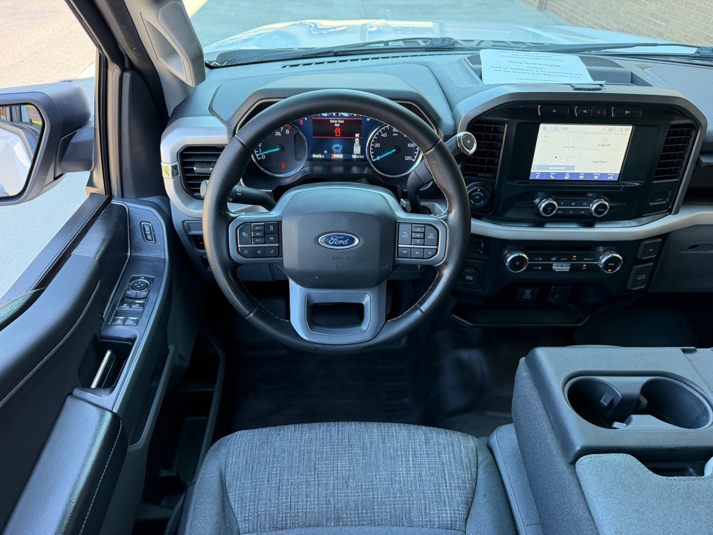 Photo 16 of this FORD F150 SC XLT