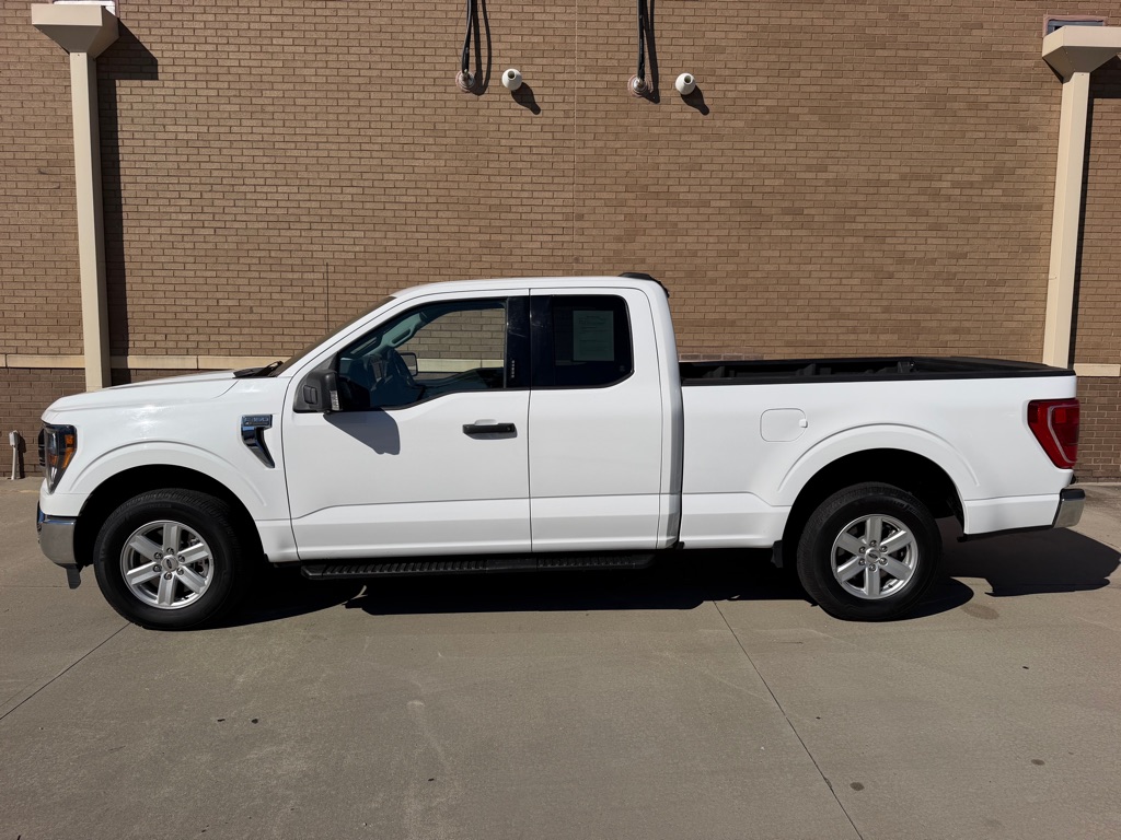 Photo 7 of this FORD F150 SC XLT