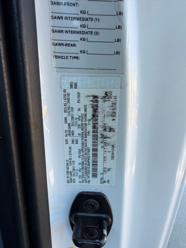 Photo 34 of this FORD F150 SC XLT