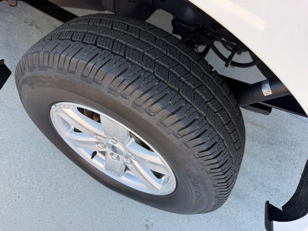 Photo 24 of this FORD F150 SC XLT