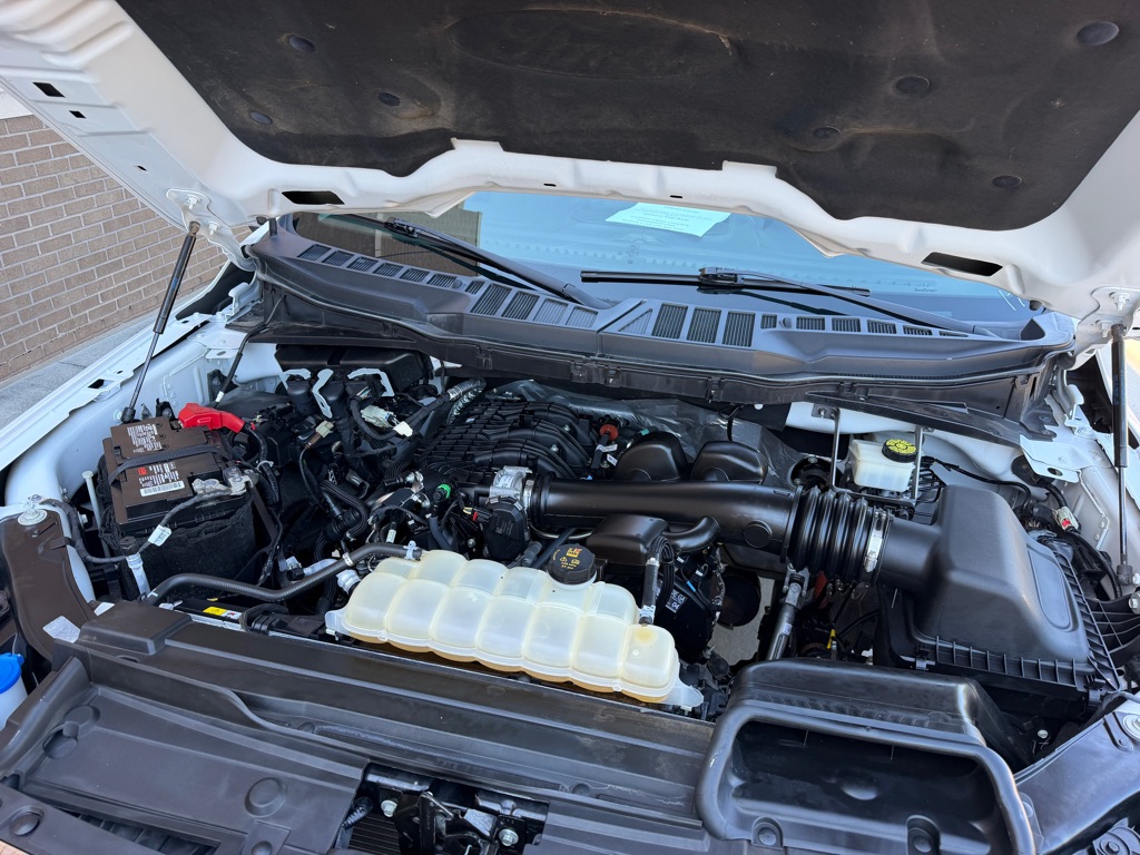 Photo 30 of this FORD F150 SC XLT