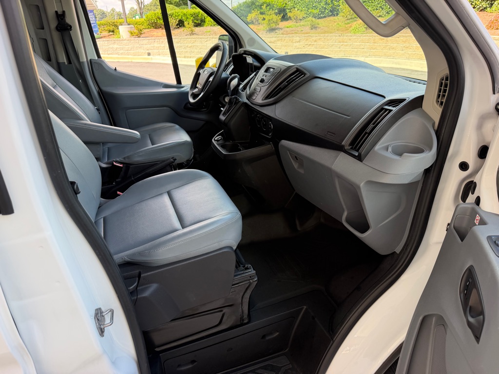 Photo 14 of this FORD TRANSIT T-150