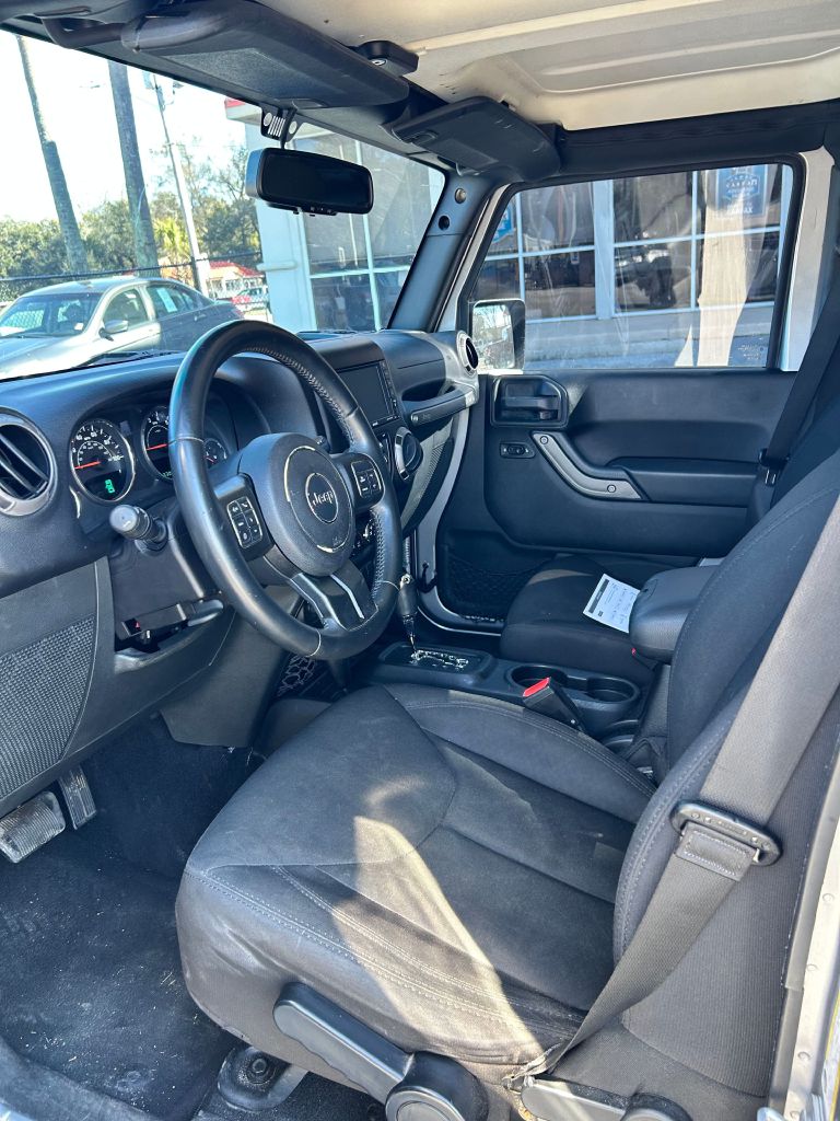 Photo 5 of this JEEP WRANGLER UNLIMI