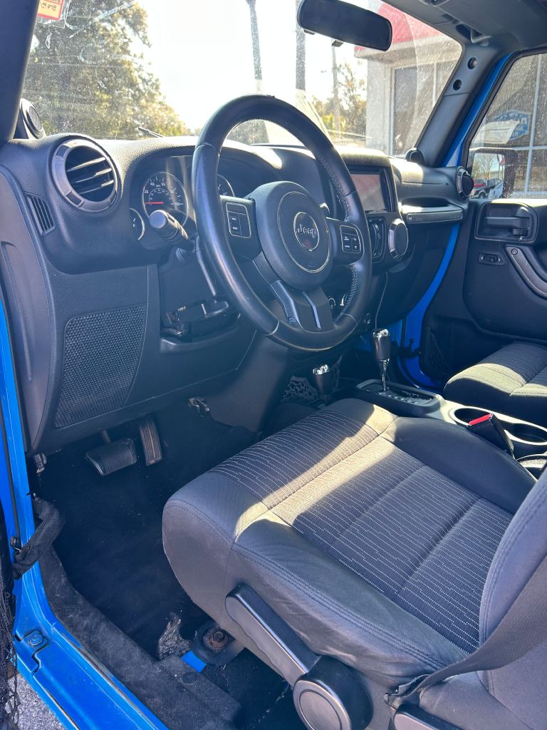 Photo 5 of this JEEP WRANGLER UNLIMI