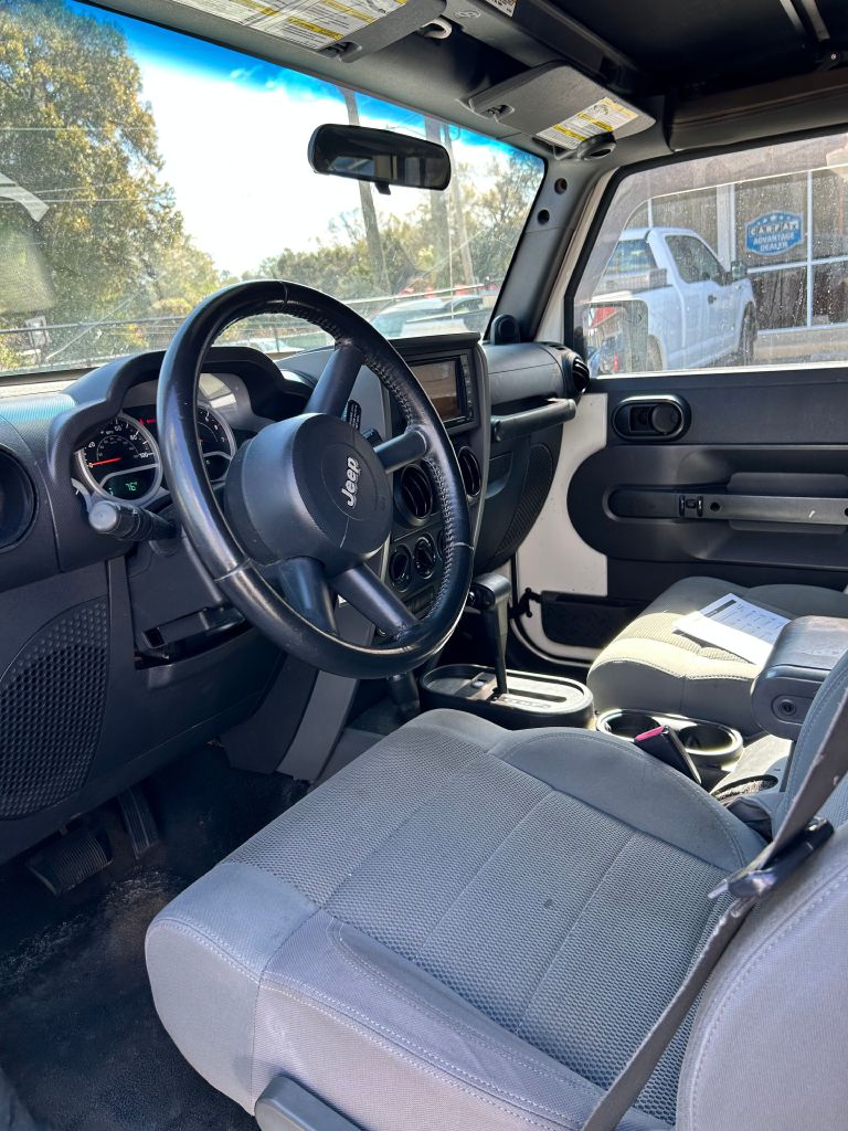 Photo 5 of this JEEP WRANGLER