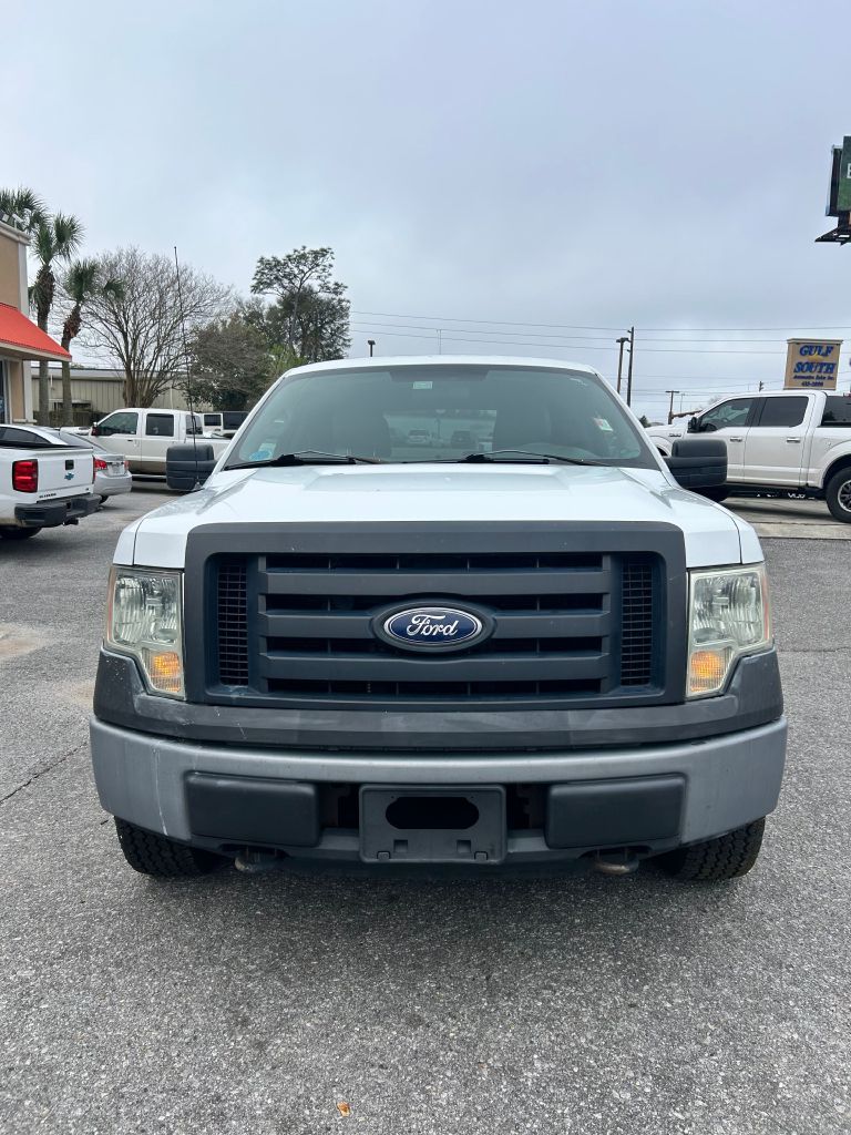 Photo 3 of this FORD F150
