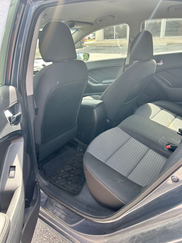 Photo 6 of this KIA FORTE