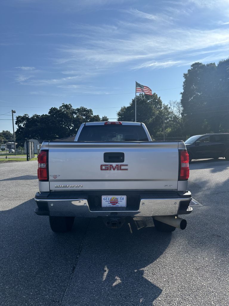 Photo 4 of this GMC SIERRA