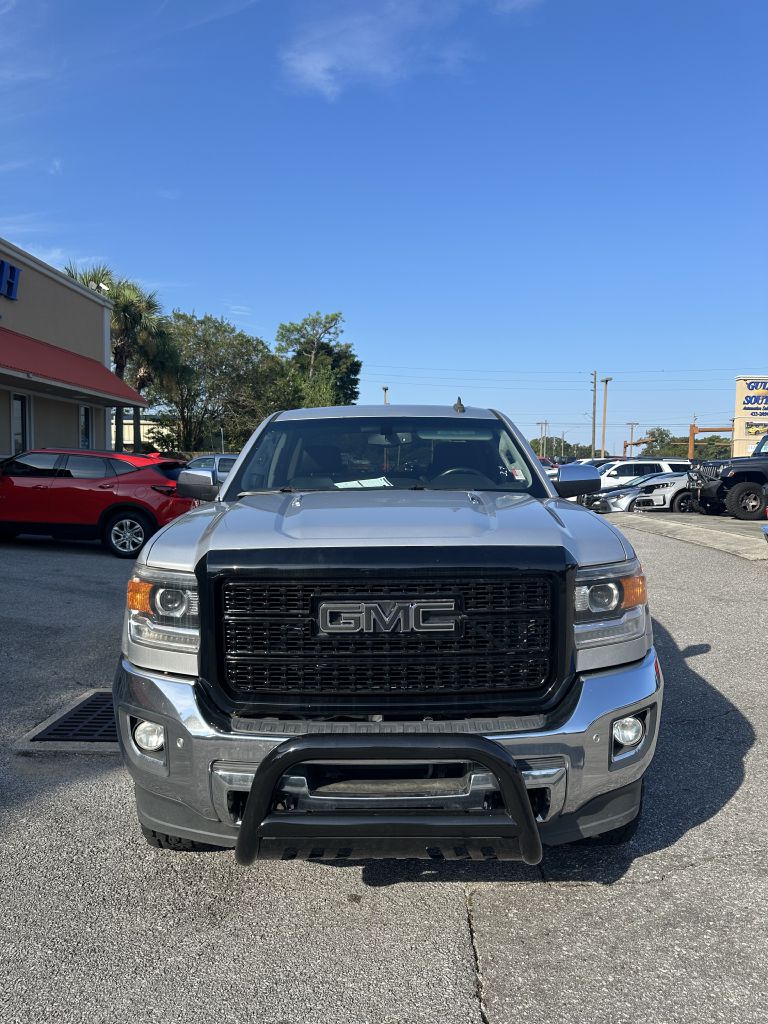 Photo 3 of this GMC SIERRA