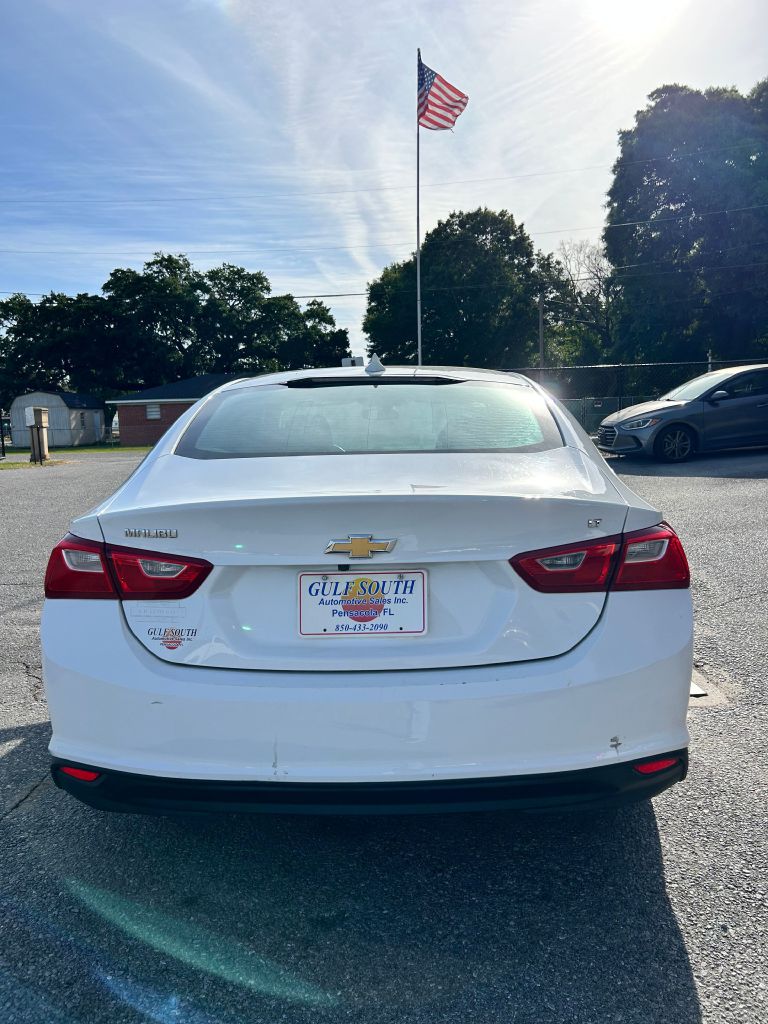 Photo 4 of this CHEVROLET MALIBU