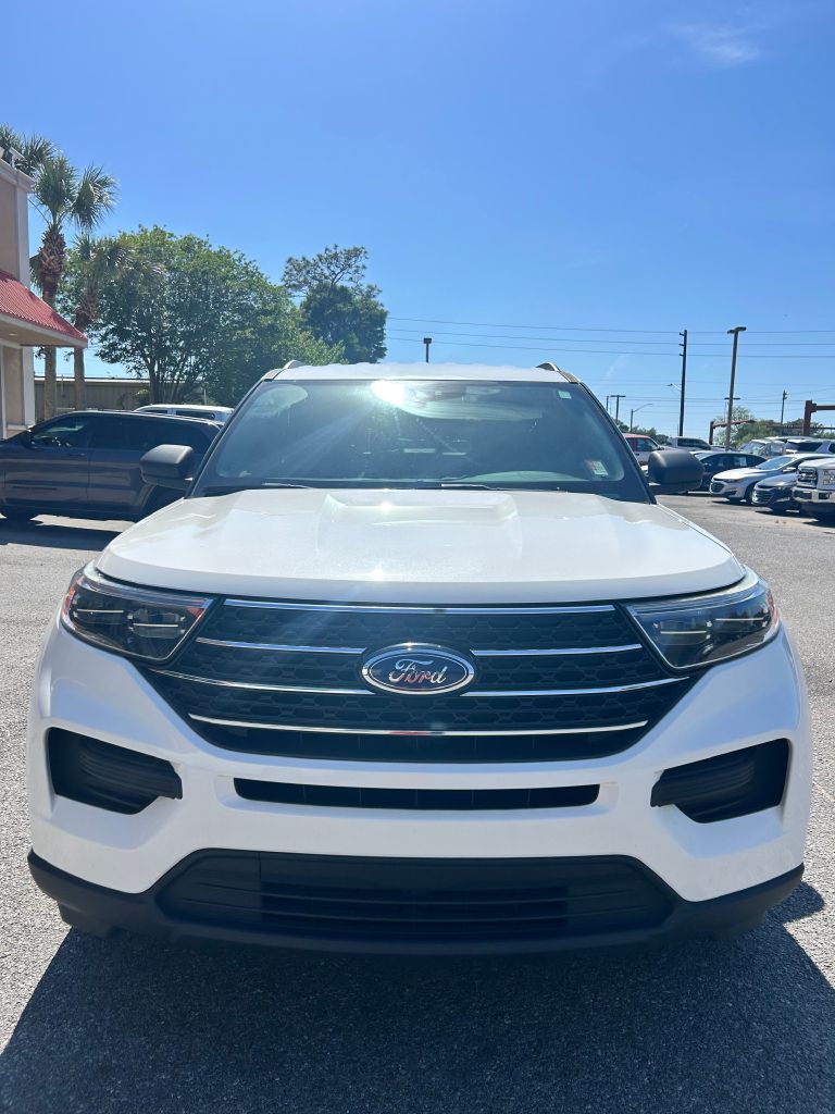 Photo 4 of this FORD EXPLORER