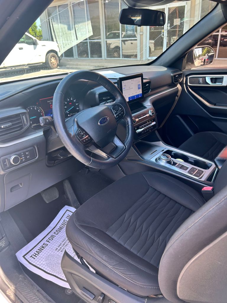 Photo 5 of this FORD EXPLORER
