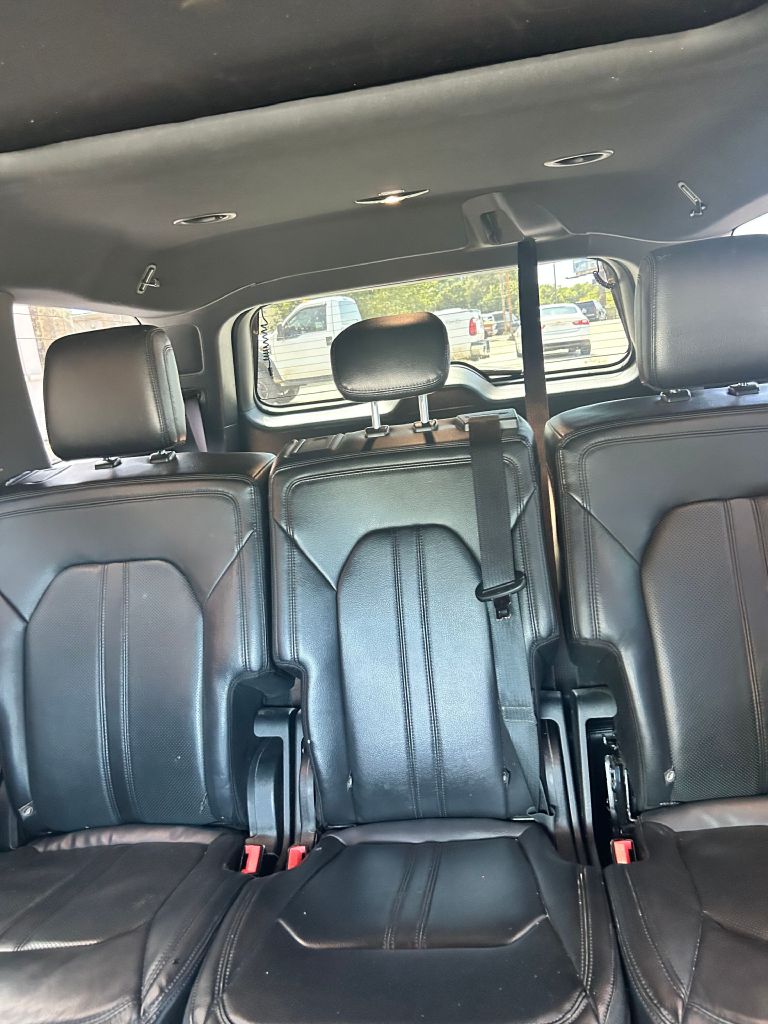 Photo 7 of this FORD EXPEDITION