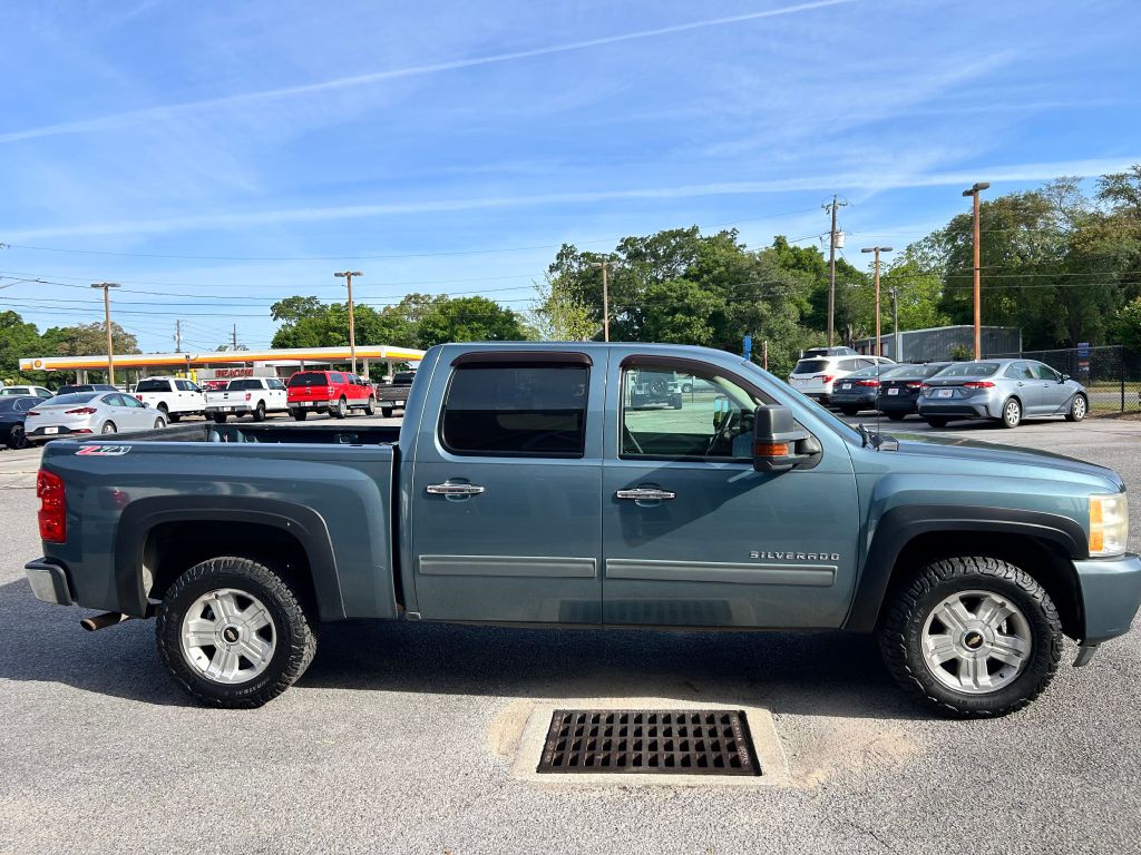 Photo 2 of this CHEVROLET SILVERADO 1500