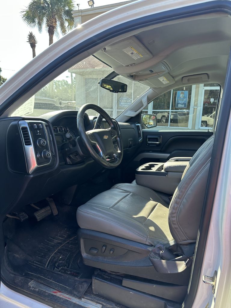 Photo 5 of this CHEVROLET SILVERADO 1500