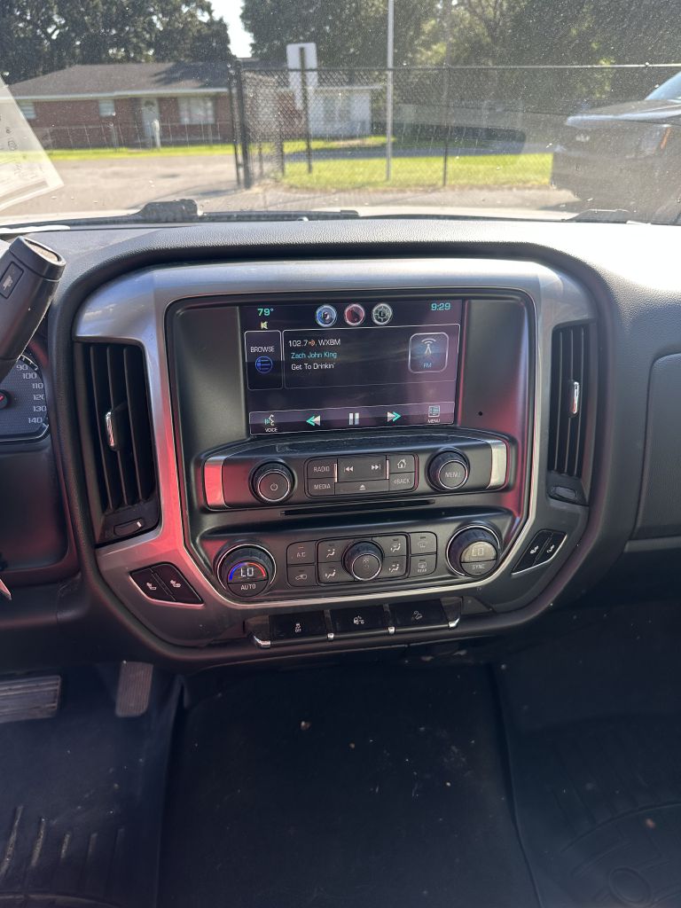 Photo 7 of this CHEVROLET SILVERADO 1500