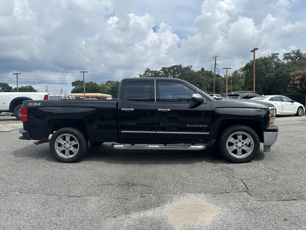Photo 2 of this CHEVROLET SILVERADO 1500