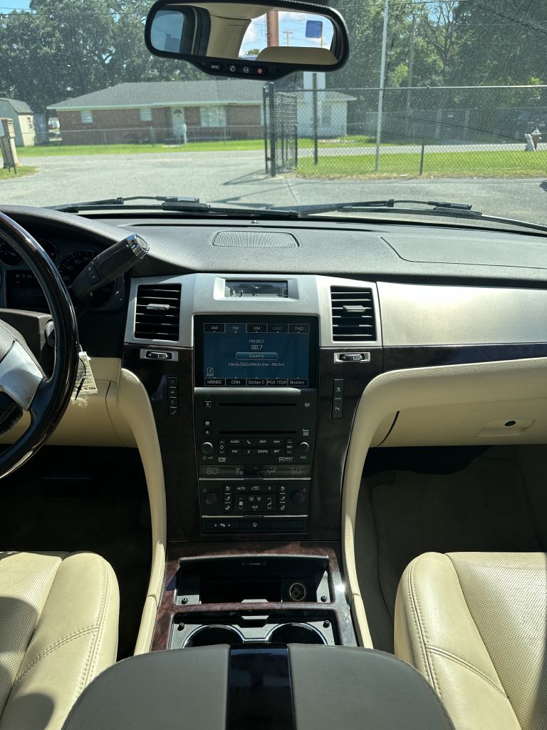 Photo 7 of this CADILLAC ESCALADE