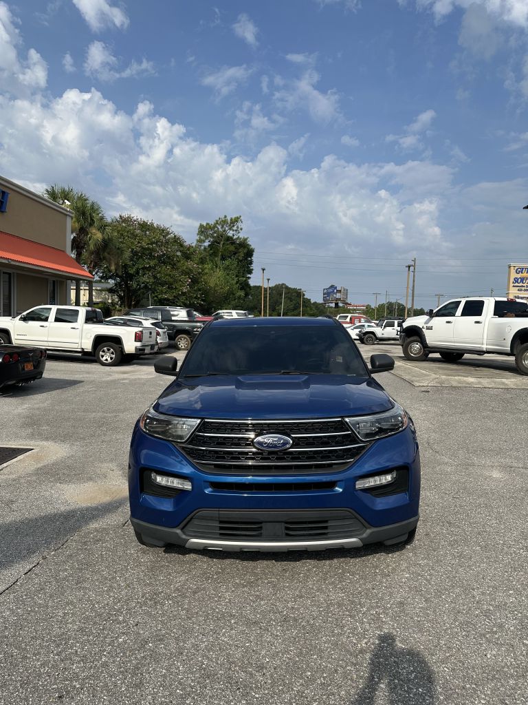 Photo 3 of this FORD EXPLORER