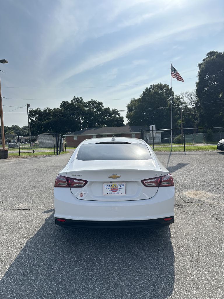 Photo 4 of this CHEVROLET MALIBU