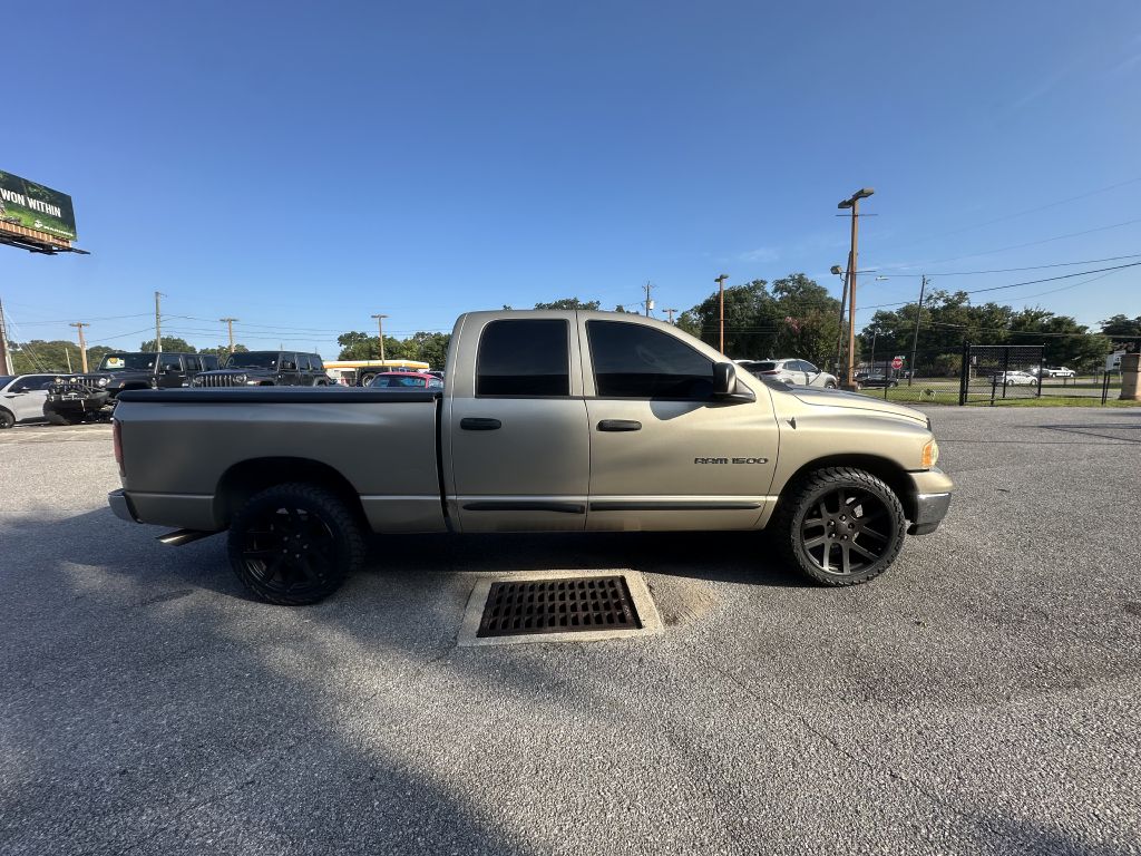 Photo 2 of this DODGE RAM 1500