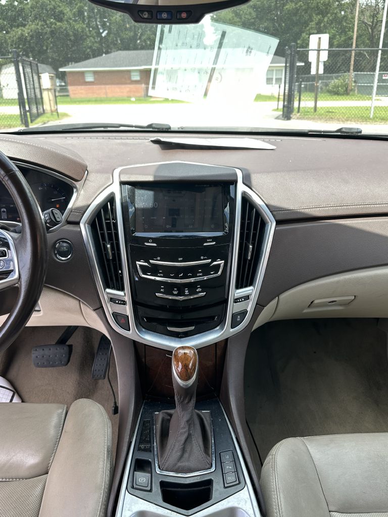 Photo 5 of this CADILLAC SRX