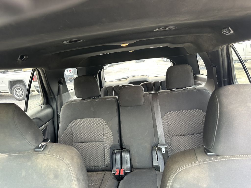 Photo 6 of this FORD EXPLORER