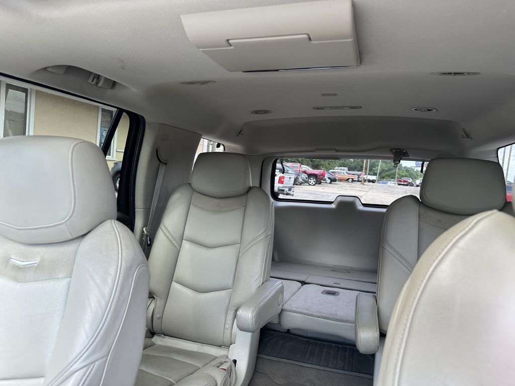 Photo 5 of this CADILLAC ESCALADE
