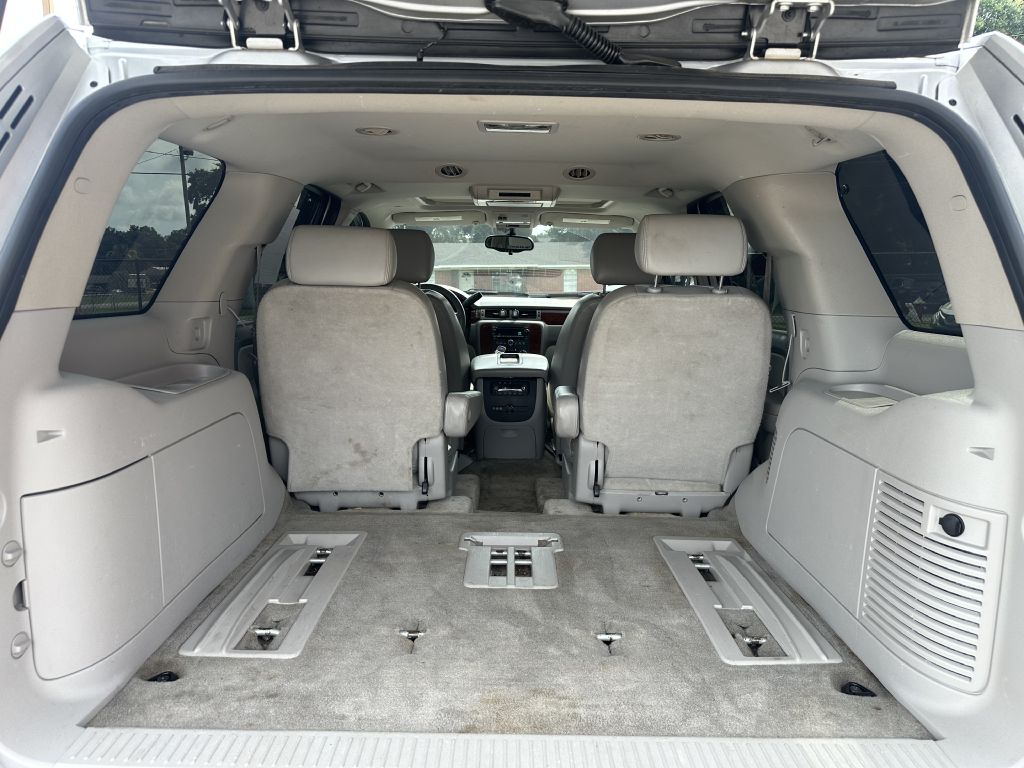 Photo 5 of this CHEVROLET TAHOE