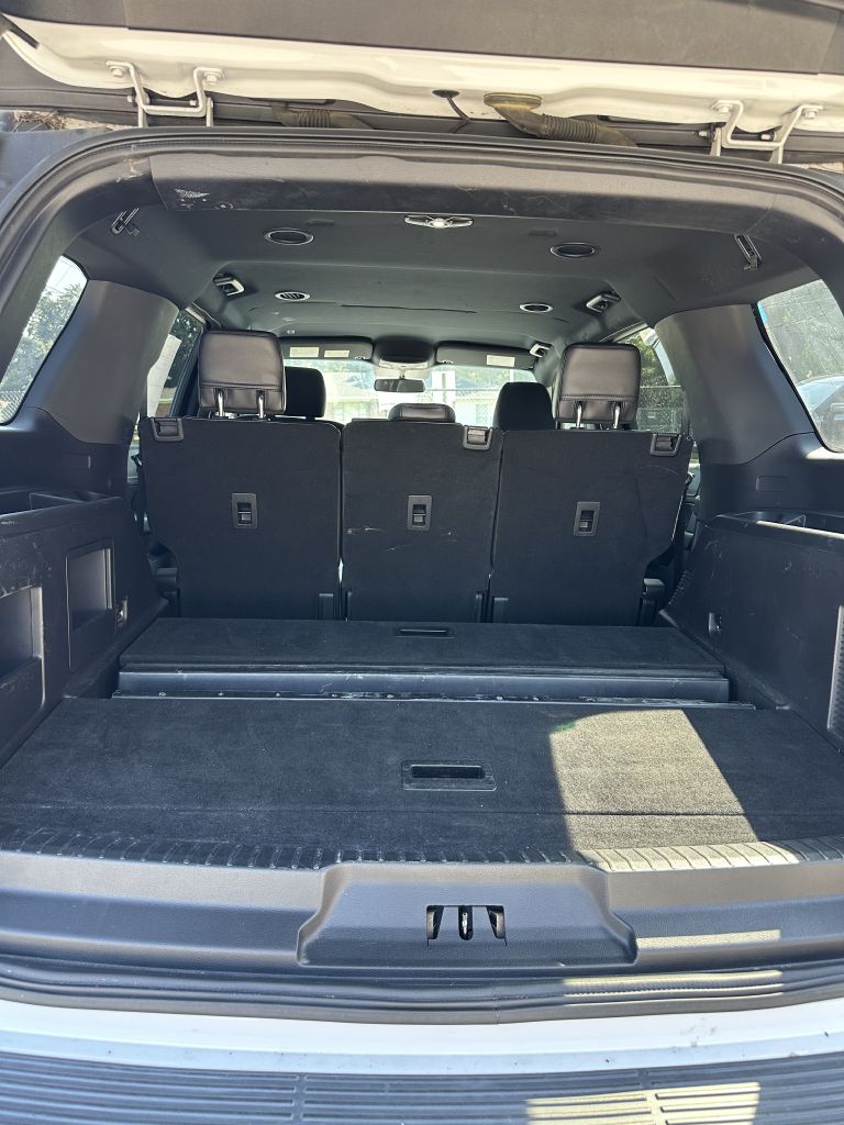 Photo 8 of this FORD EXPEDITION