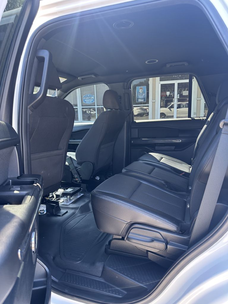Photo 6 of this FORD EXPEDITION