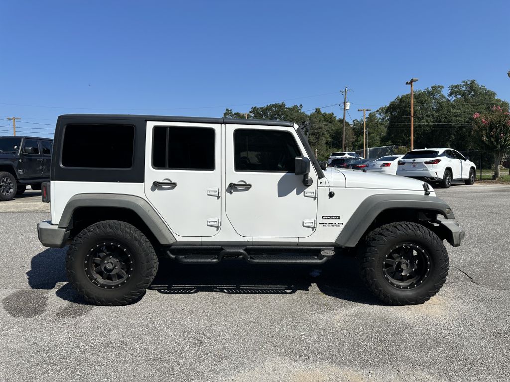 Photo 2 of this JEEP WRANGLER UNLIMI
