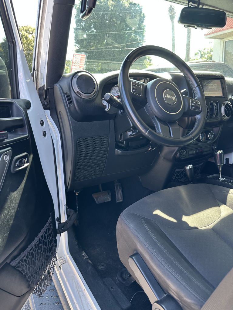 Photo 5 of this JEEP WRANGLER UNLIMI