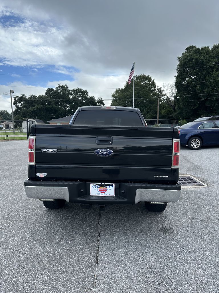 Photo 4 of this FORD F150