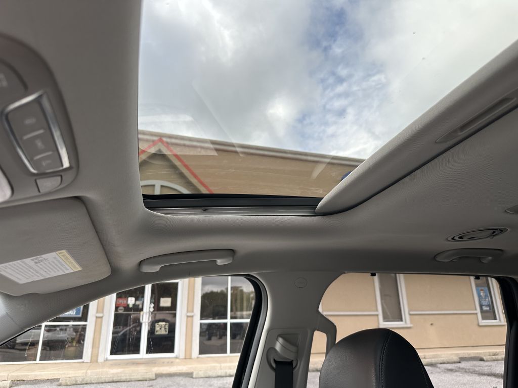 Photo 8 of this KIA TELLURIDE