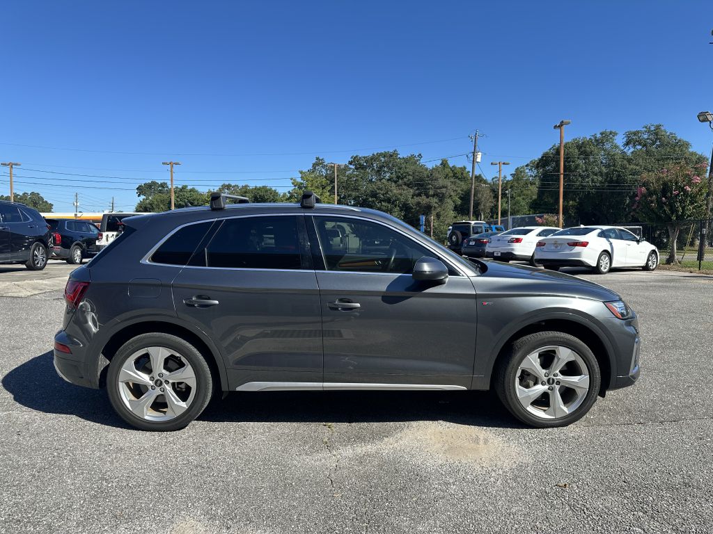 Photo 2 of this AUDI Q5