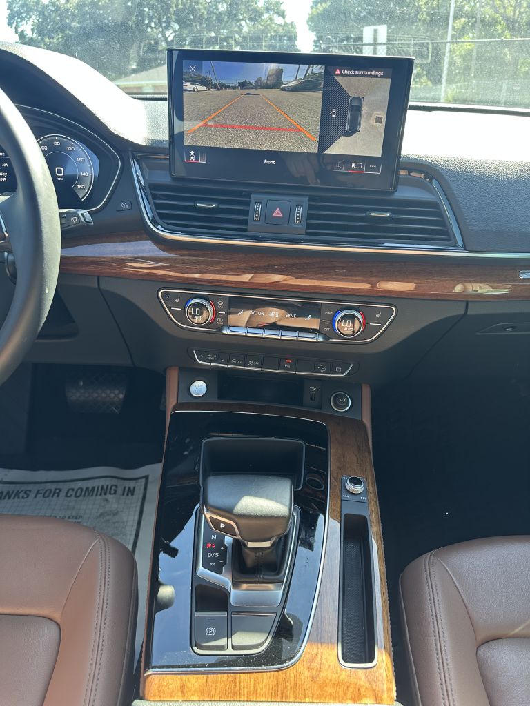 Photo 7 of this AUDI Q5