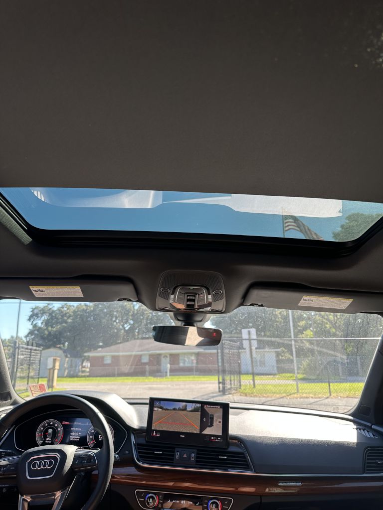 Photo 8 of this AUDI Q5