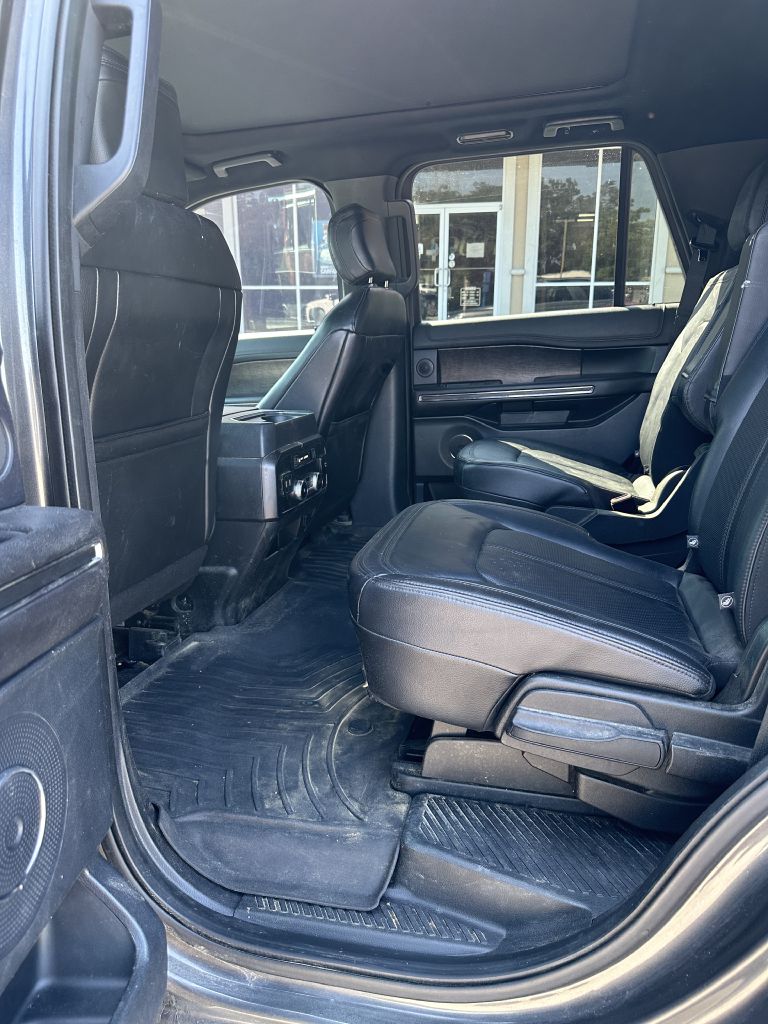 Photo 6 of this FORD EXPEDITION