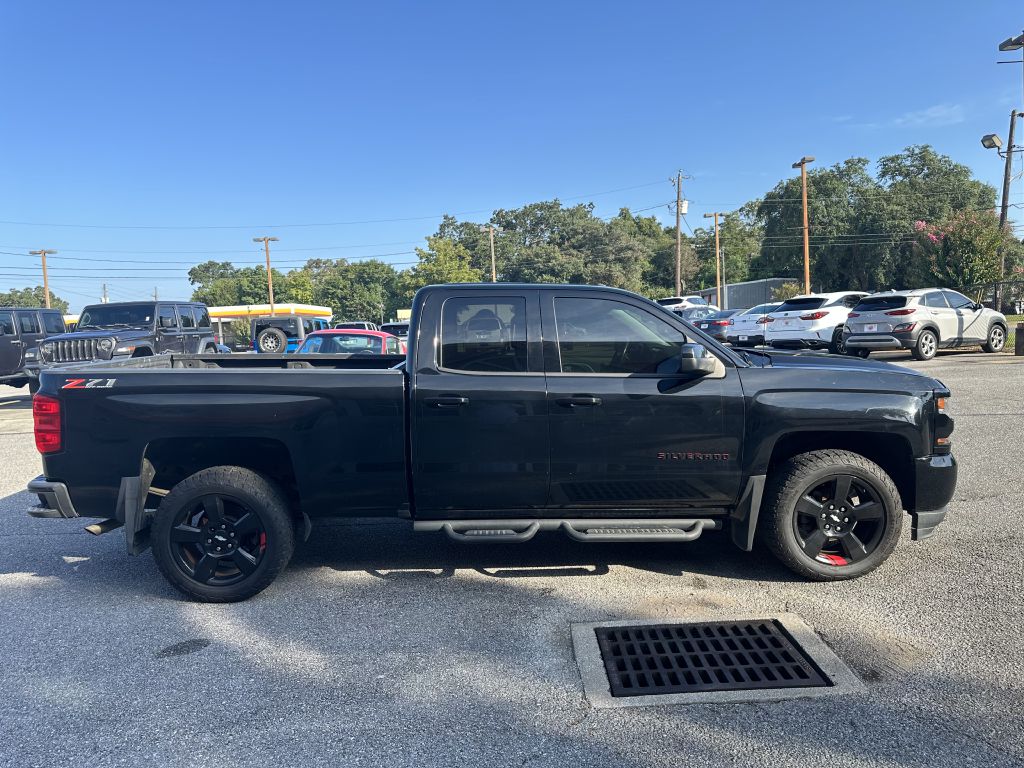 Photo 2 of this CHEVROLET SILVERADO 1500