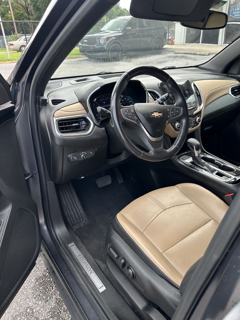Photo 5 of this CHEVROLET EQUINOX