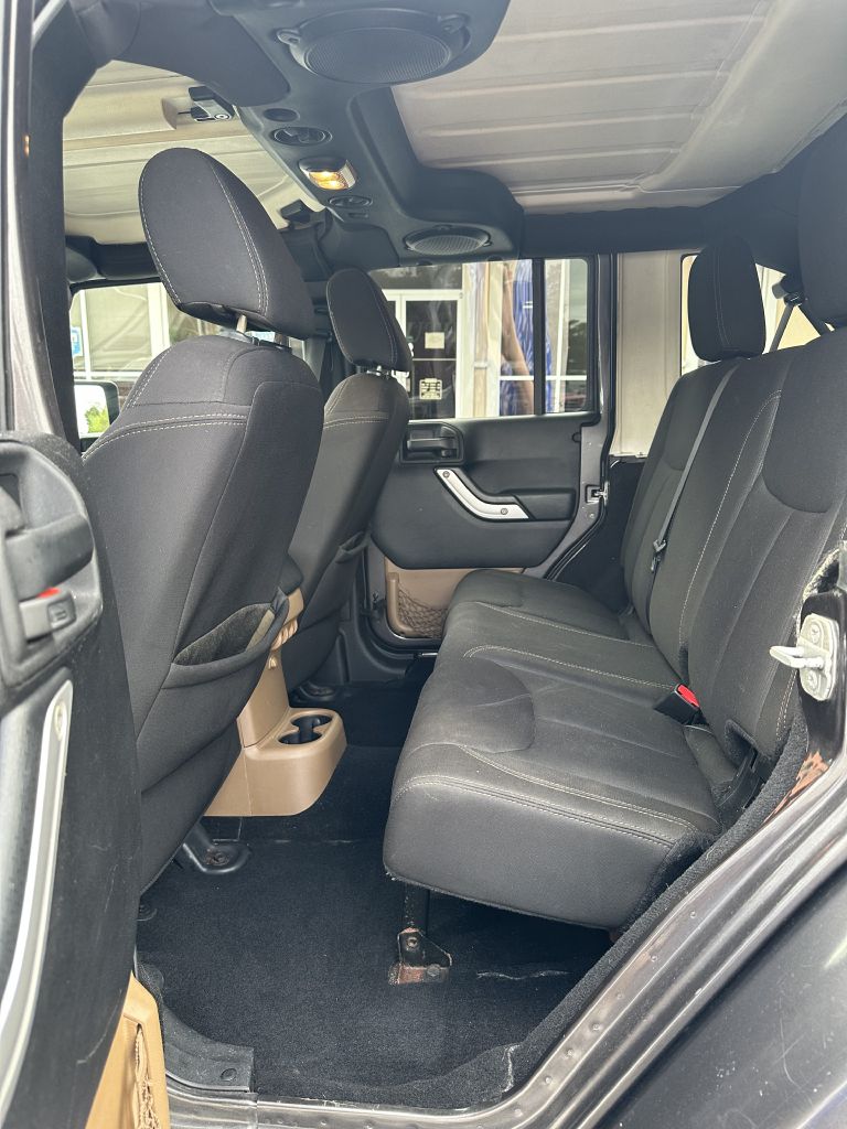 Photo 6 of this JEEP WRANGLER UNLIMI