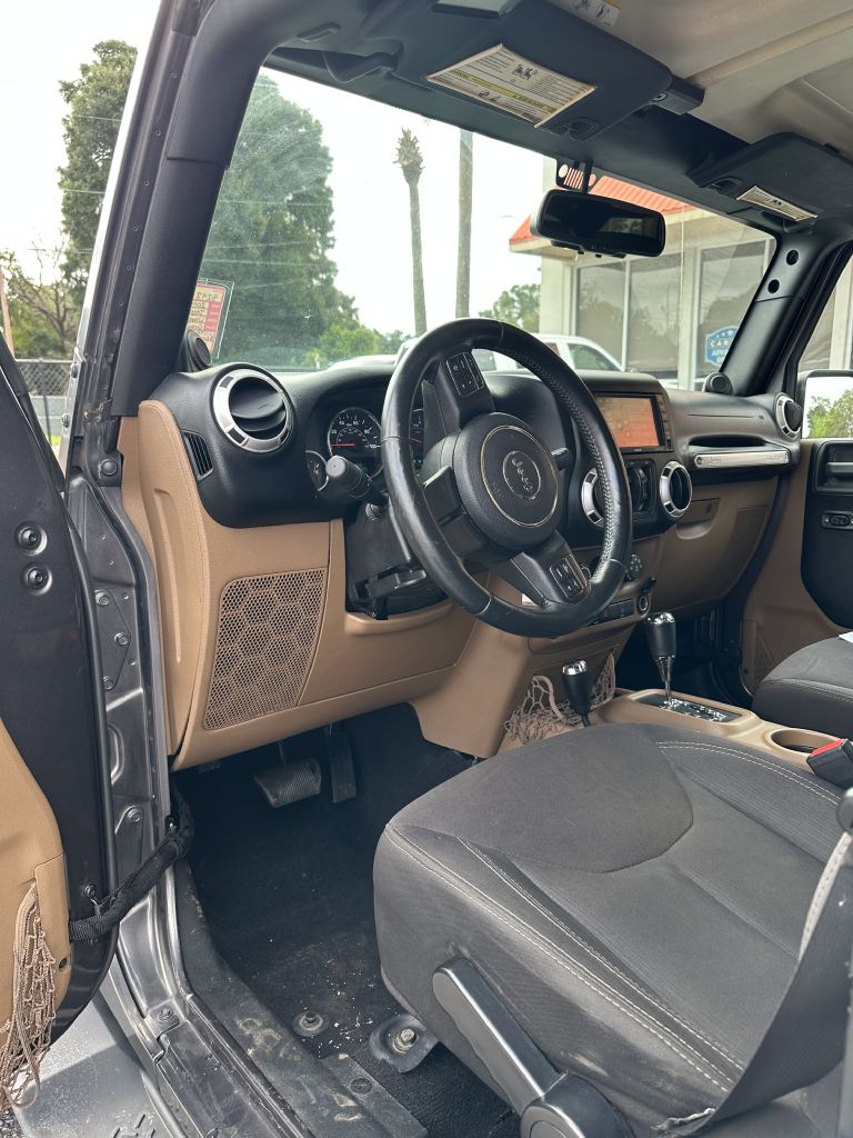 Photo 5 of this JEEP WRANGLER UNLIMI