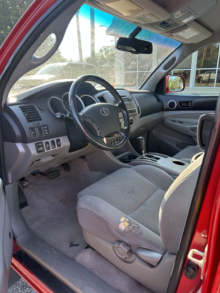 Photo 5 of this TOYOTA TACOMA